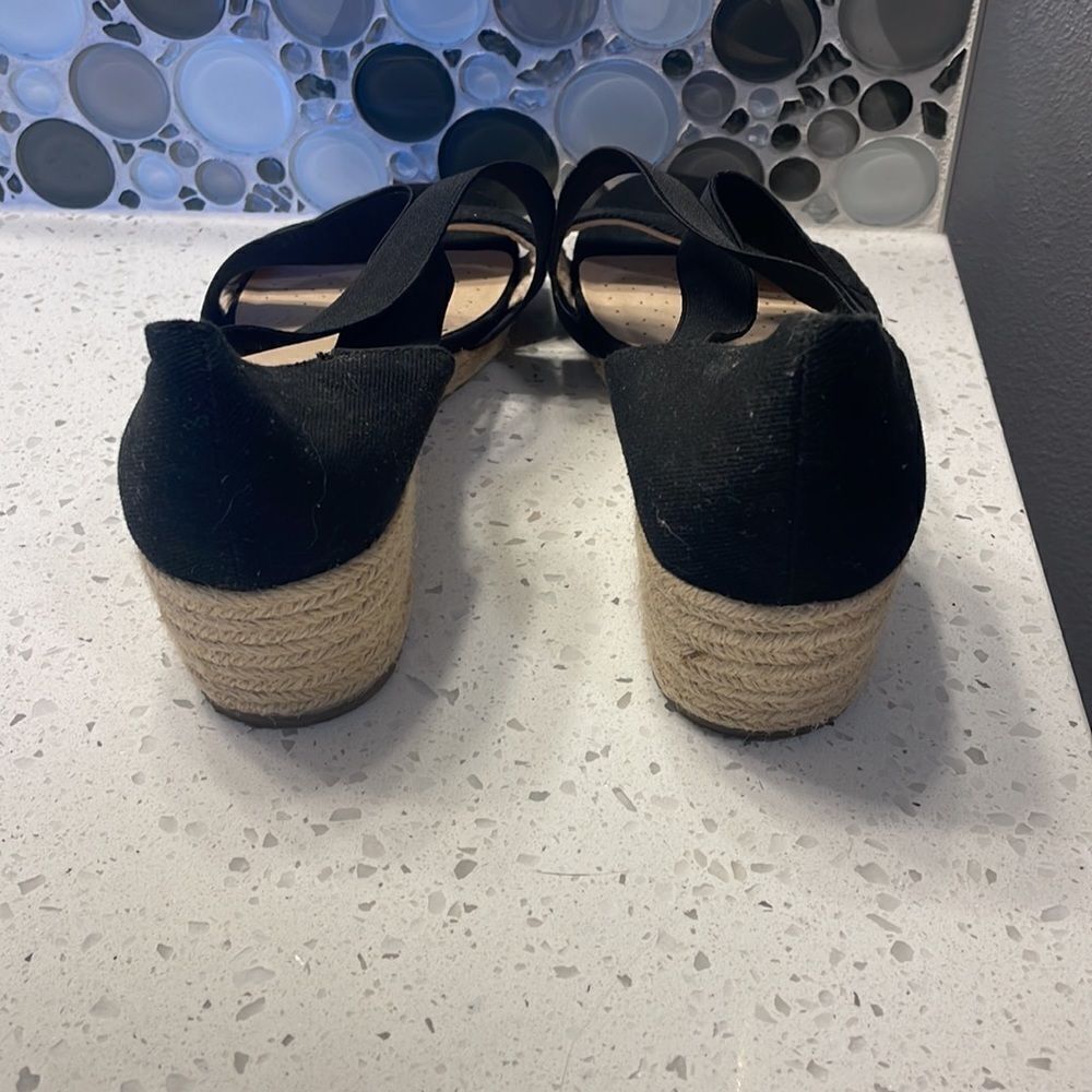 LIFE Stride woman’s black sandals - Picture 3 of 12